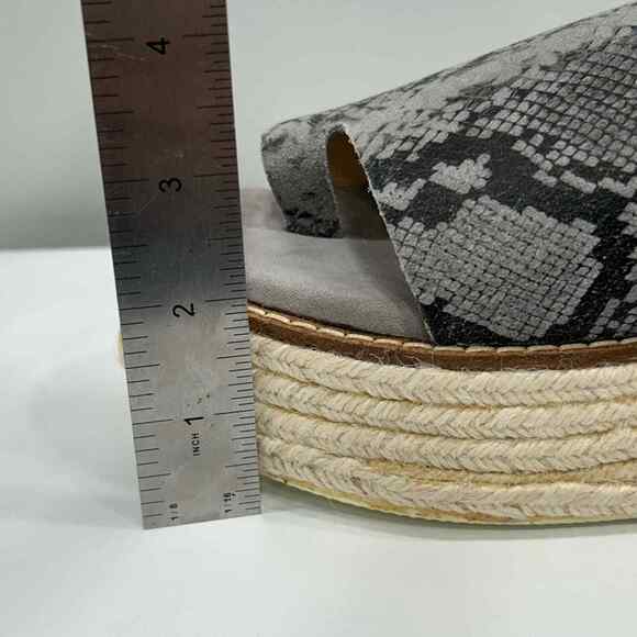 Diba True Demi Chase Size 7 Snake Print Gray Wedge Sandal Espadrille New In Box - Picture 9 of 9